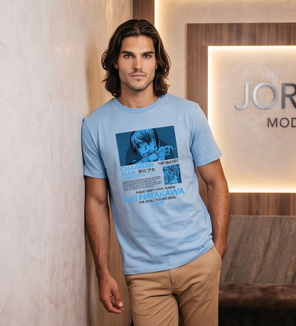 Camiseta gráfica de corte holgado estilo Harajuku inspirada en Aki Hayakawa de Chainsaw Man, confeccionada en tejido modal suave con estampado frontal en tonos azules, disponible en negro, gris vigoré, rosa pastel, blanco y azul cielo