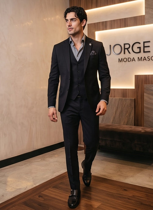 traje de tres piezas de sastre, que incluye un blazer, un chaleco y pantalones, disponible en una variedad de colores: azul marino, marrón tabaco, rojo burdeos, negro clásico y gris marengo