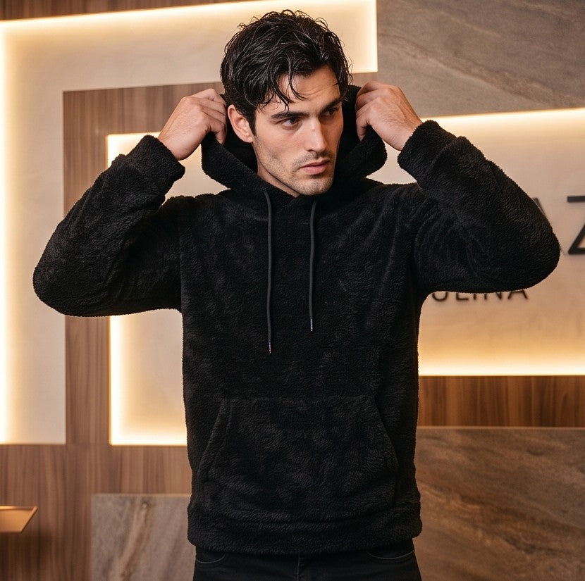 Sudadera de borreguito para hombre con capucha, cordones de ajuste y bolsillo canguro en color [blanco crema / verde militar / caqui camel / gris jaspeado / negro / beige]