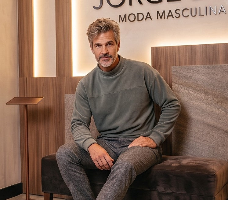 Sudadera casual de forro polar para hombre con cuello subido y manga larga, diseño de corte holgado con costuras asimétricas decorativas, disponible en color verde oliva y café