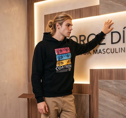 Sudadera unisex tipo hoodie de corte holgado estilo Harajuku con capucha, bolsillo canguro y estampado gráfico frontal de Makima de Chainsaw Man con la palabra Control, disponible en color negro, blanco, gris, caqui, amarillo, rojo y rosa
